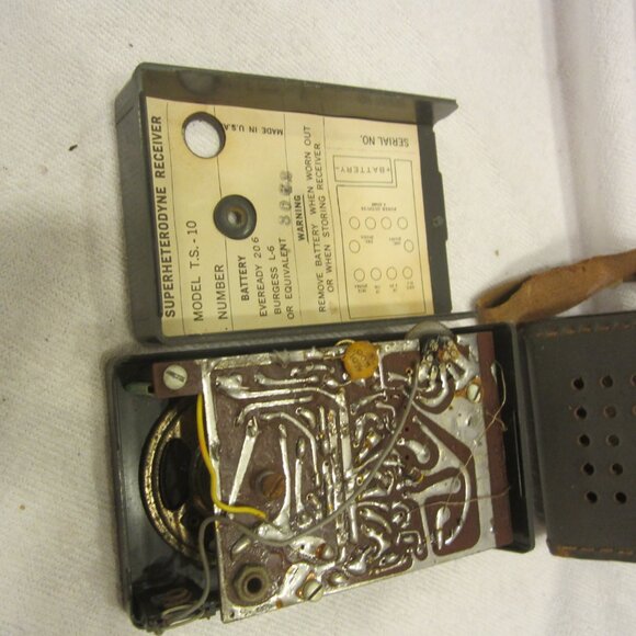 VTG 60'S HUDSON TRANSISTER SUPERHETERODYNE RECEIVER - Picture 4 of 6